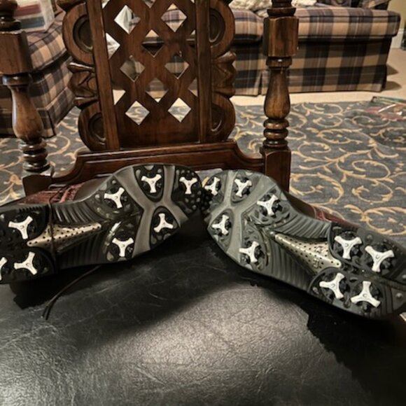 New Mens spiked leather Footjoy Golf Shoes Size 10M - Picture 2 of 5